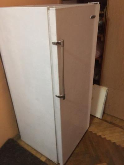 Продажа холодильника под ремонт 