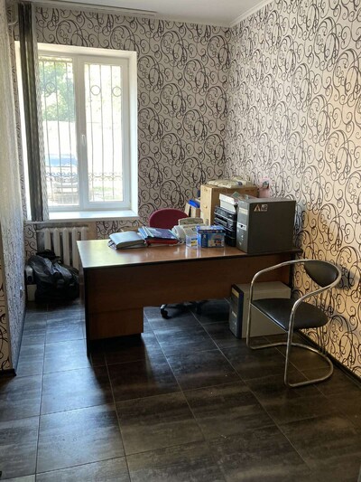 ул Пироговского   сдается офисы 45 м2 - блок с туалетом икухней