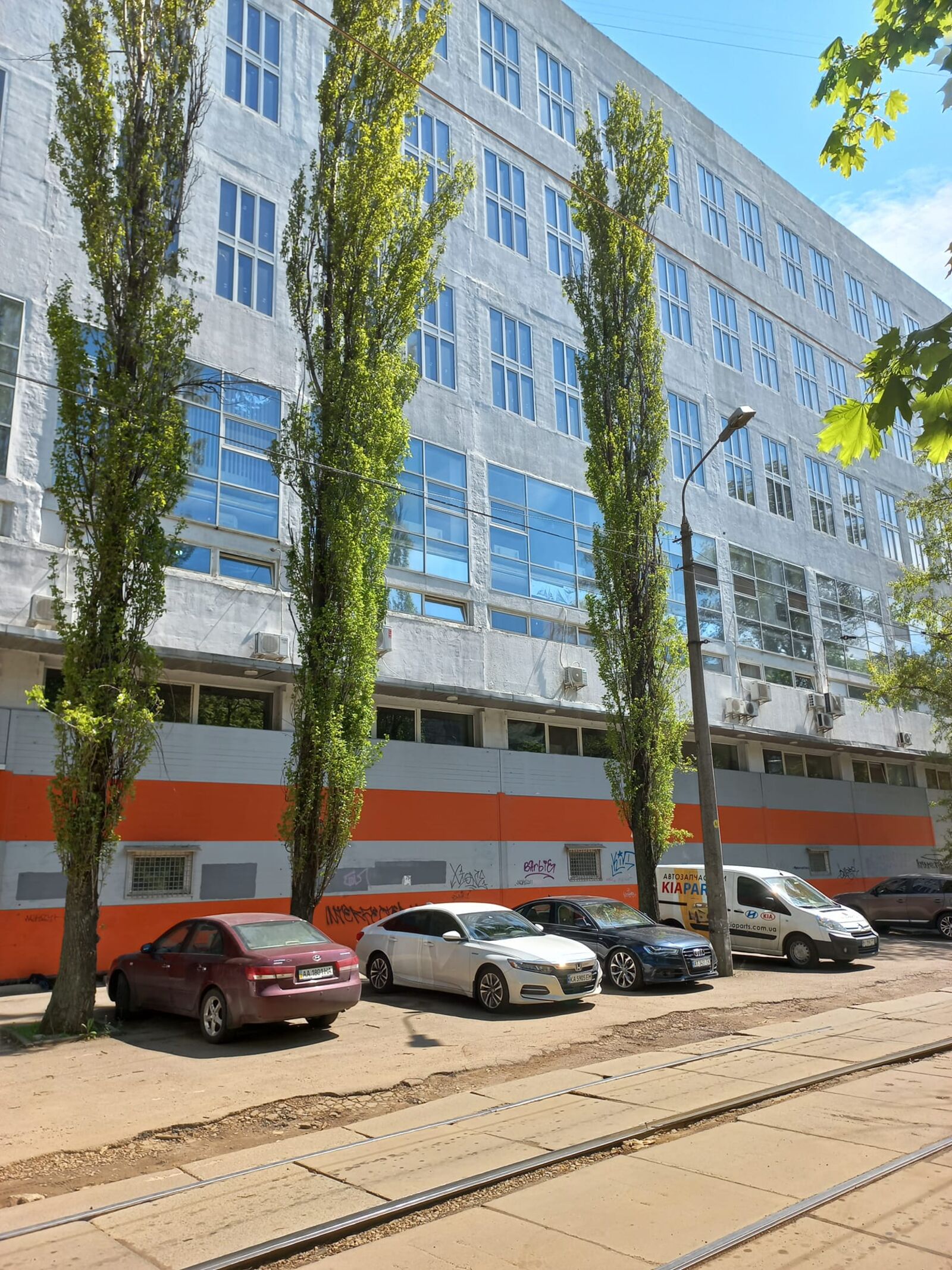 Помещение 526 кв.м в БЦ, фасад.вход, под магазин, фитнес, производство, офисы. Без комиссионных !, Оболонський район, Київ на aviso.ua