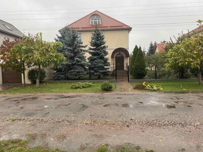 Продам  дом  в  Нових Петровцах, Межигорье 239м2, 250000 уе.