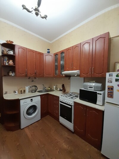 Продам 1 кімнатну квартиру, Пуща- Водиця(Горенка), 14 лінія(вул.Лісна),з ремонтом, технікою, меблями