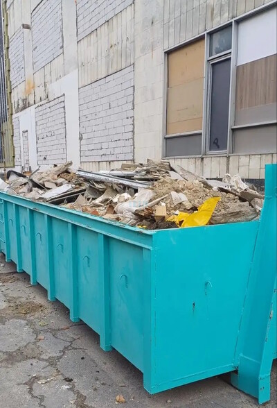 Оренда контейнера під вивіз будівельного сміття
