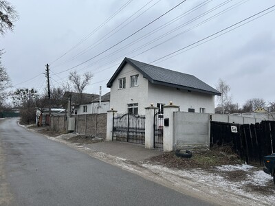 Продам будинок (дуплекс) з ремонтом в центральні частині міста Васильків