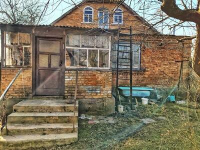 Ваше уютное семейное гнездышко за городом: кирпичный дом с участком в селе Лесники