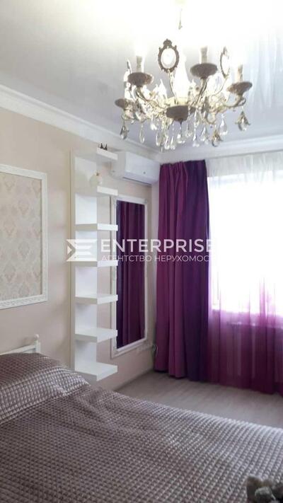 Продається 3 кімнатна квартира на вул. Урлівській, 17 в Дарницькому районі.