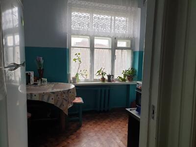 Продам 2-комнатную квартиру, улица Межигорская, д.56, Подольский район, Киев