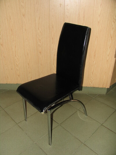 бу стільці, чорного металу, хромовані