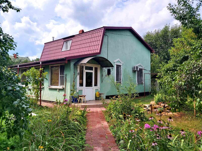 Будинок-дача із садом, городом, із виходом на блакитне озеро. Підгірці, Лісники, Ходосівка.