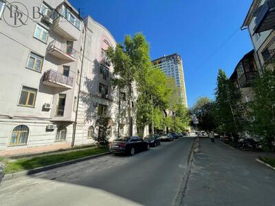 Продаж, Фасад, Торгове, Рея Бредбері 157м2