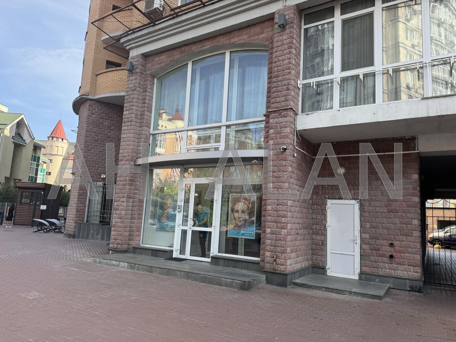 Продам торговое помещение Київ, Володимира Івасюка пр-т, Володимира Івасюка пр-т, 4, Оболонський район, Київ на aviso.ua