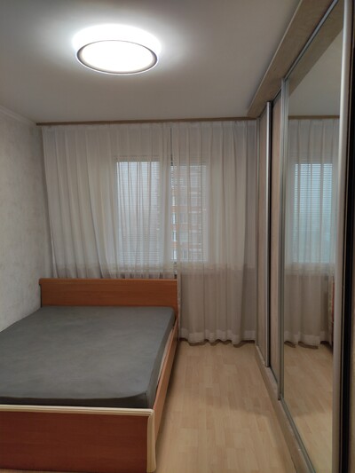 Сдам в аренду 2 комнатную,метро Академгородок,10950 гр.