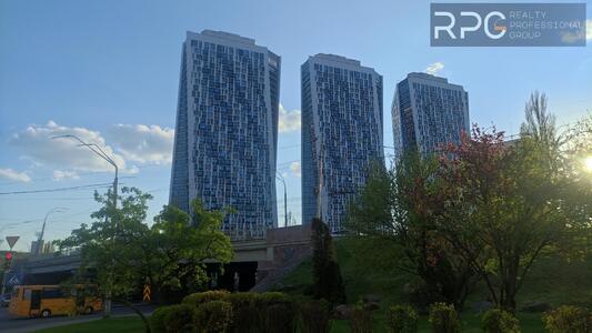 Продам 2-к квартиру 79м² в ЖК Manhattan city + Парко Місце та Кладовка