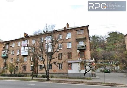 Торгове Приміщення 70.5м2 вул.Бойчука метро Звіринецька