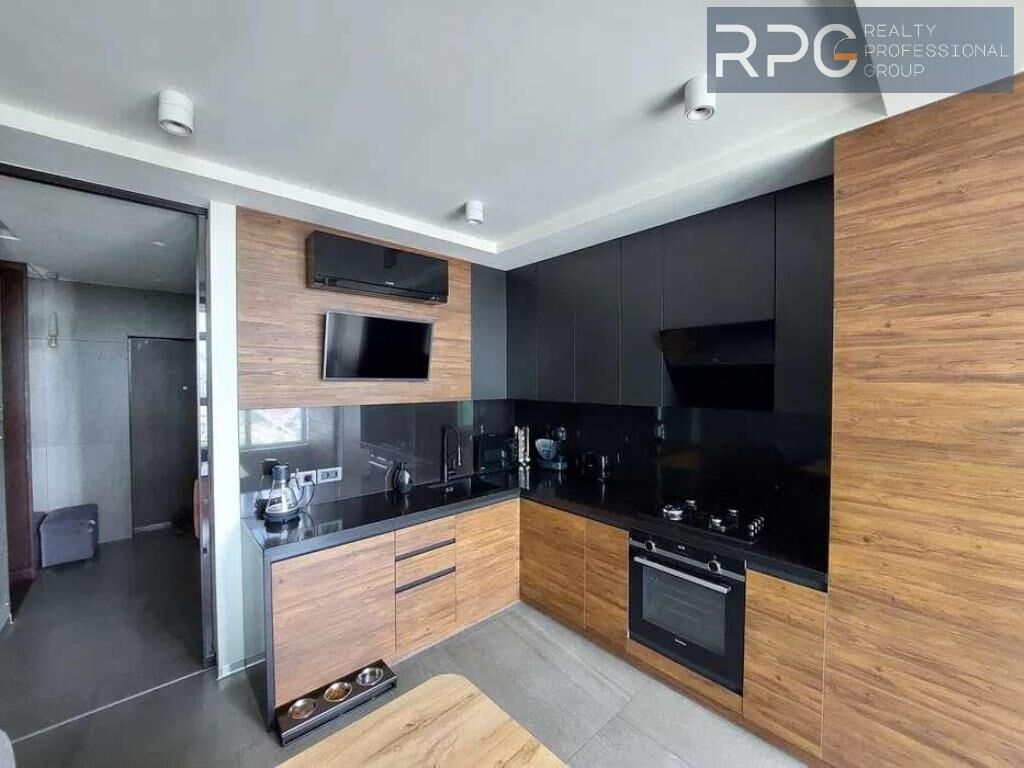 ПРОДАЖА 3-Х КОМНАТНОЙ КВАРТИРІ С ДИЗАЙН РЕМОНТОМ!, Молодіжна вул., 32 на aviso.ua