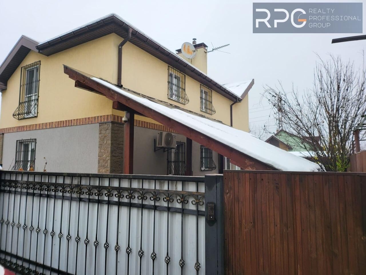 Продам дом Київ, Богатирська вул, Богатирська вул., 42, ОболоньОболонский район, Киев на aviso.ua
