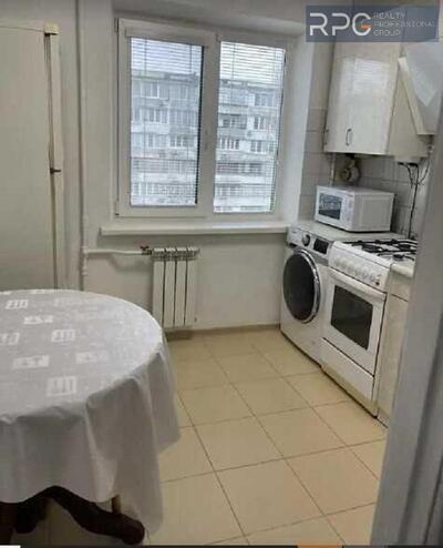 Продаж 2 кімн. квартири,  вул. Шолом-Алейхема, 24