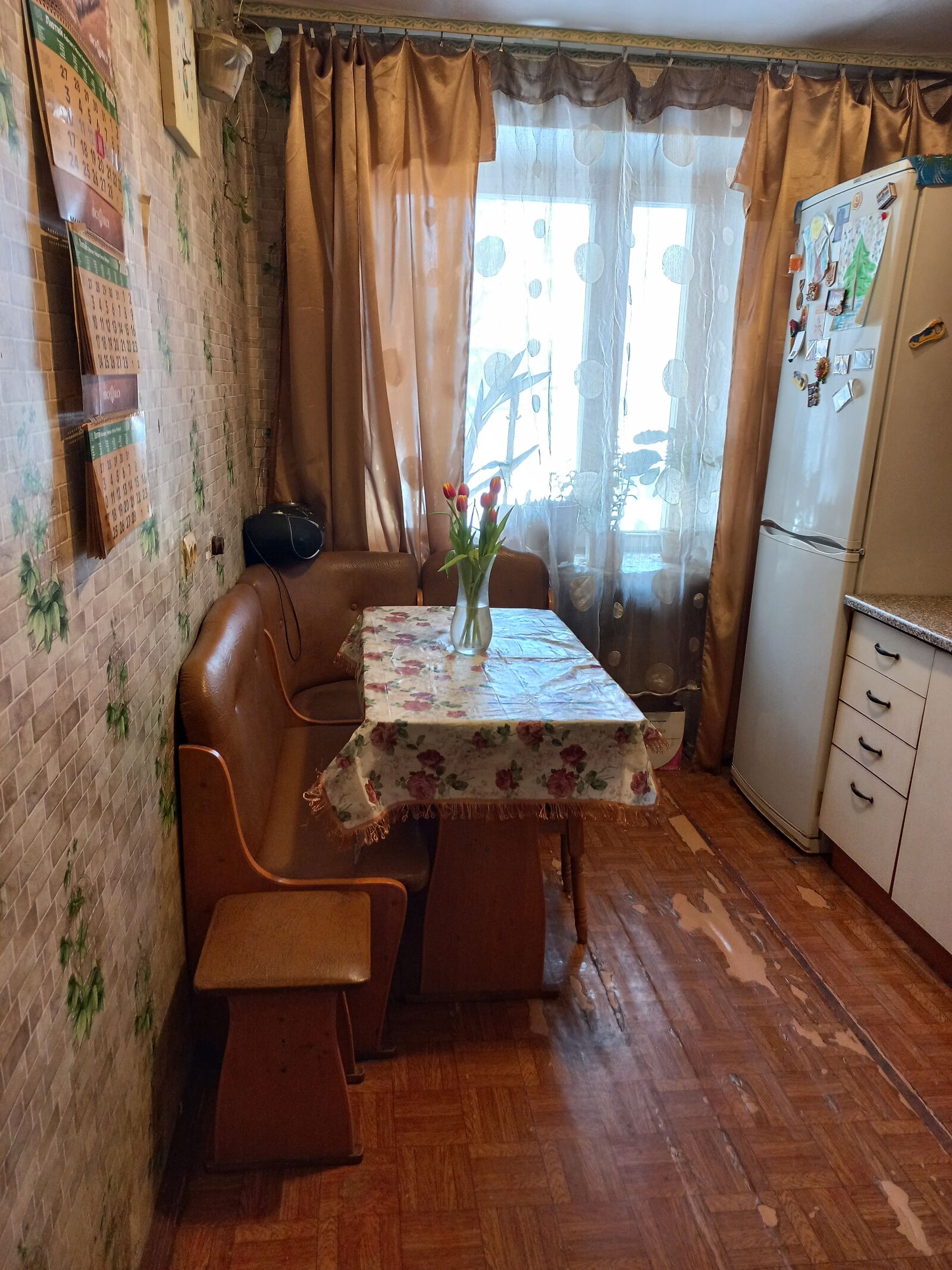 Нивки. Продаю чотирик!мнатну квартиру, Зеленого Клину (Уссурійська) вул., 11, НивкиШевченківський район, Київ на aviso.ua