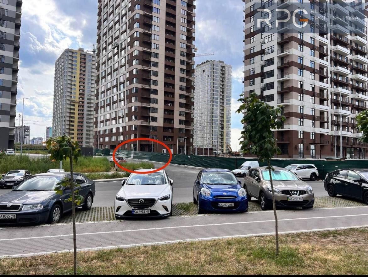 Продам торговое помещение Київ, Олександра Олеся вул, ВиноградарьПодольский район, Киев на aviso.ua