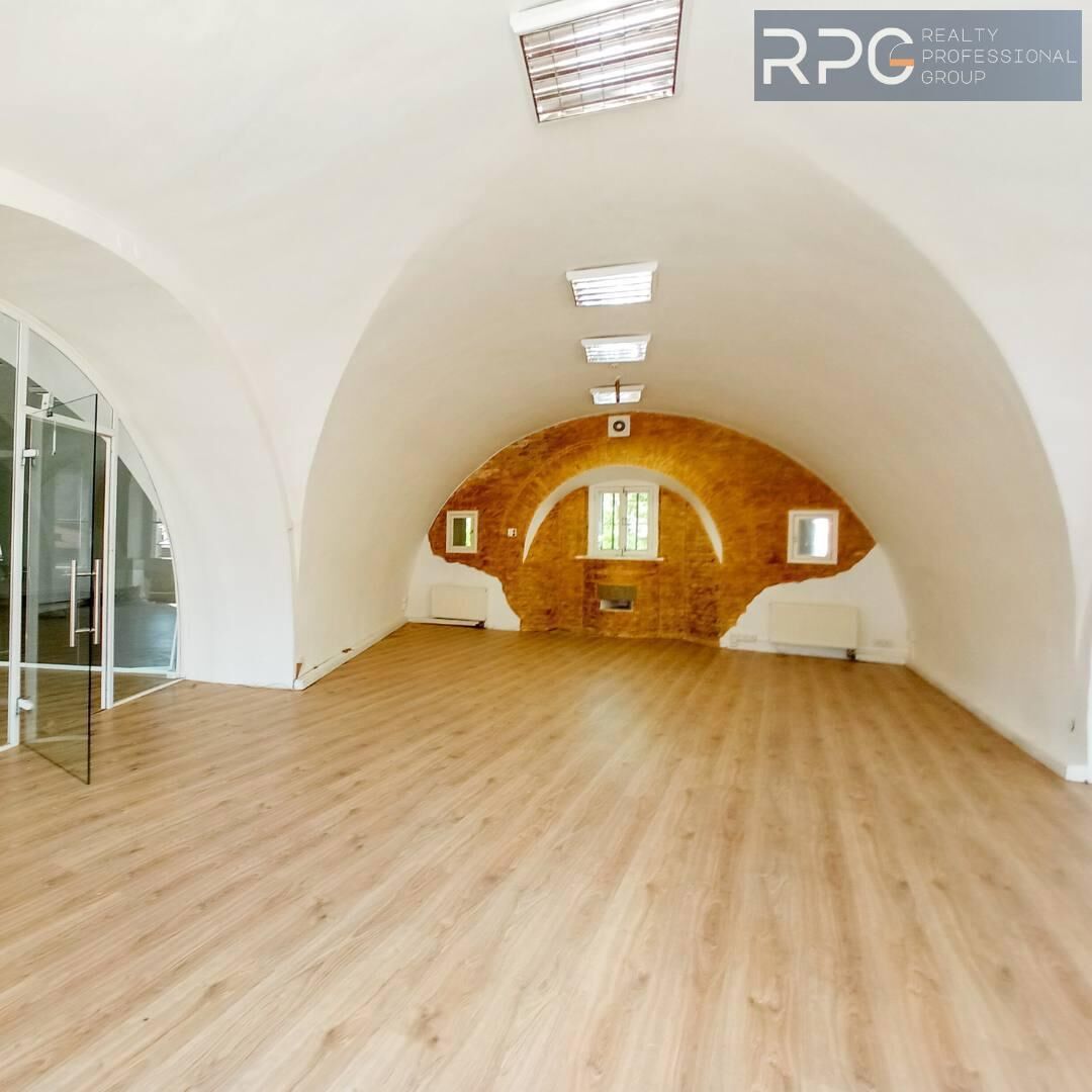 БЕЗ % Здам офис 602 кв. м. з ремонтом,6 кабінетів, парковка, Рибальська вул., 22, ПечерськПечерський район, Київ на aviso.ua