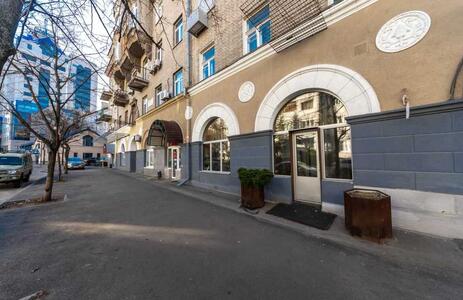 Продам 5-к квартиру Киев, Печерский, Дарвина ул., 8