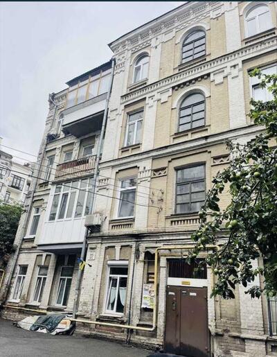 Продам 2-к квартиру Киев, Подольский, Межигорская ул., 32