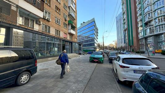 Здам довгостроково торгову площу Київ, Печерський, Академіка Філатова вул., 1