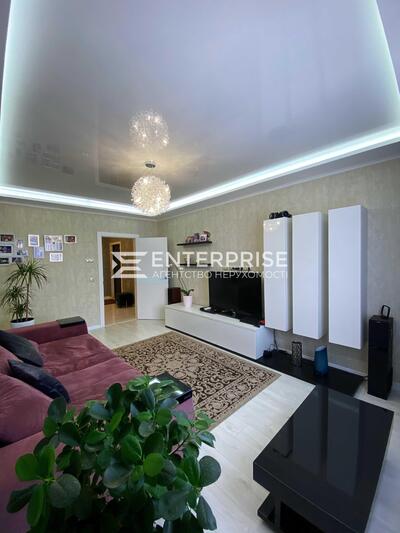 Продам 3-кімнатну квартиру, Данченка ул., д. 3, Подільський район, Київ