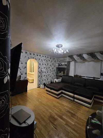 Продам 5-к квартиру Київ, Голосіївський, Антоновича вул., 122