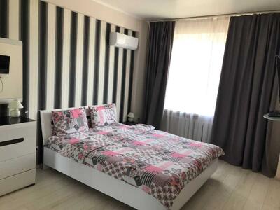 Продам 2-к квартиру Київ, Печерський, Лесі Українки бульв., 36б