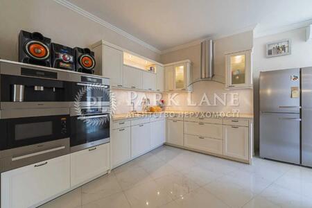 Продам 3-к квартиру Киев, Печерский, Старонаводницкая ул., 6Б
