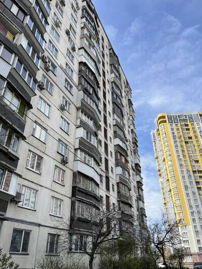 Продам 3-к квартиру Киев, Днепровский, Челябинская ул., 15