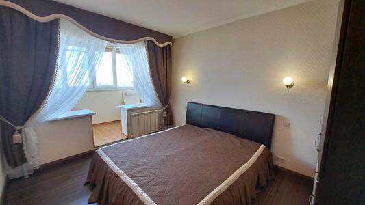 Продам 3-к квартиру Київ, Подільський, Свободи просп., 3б