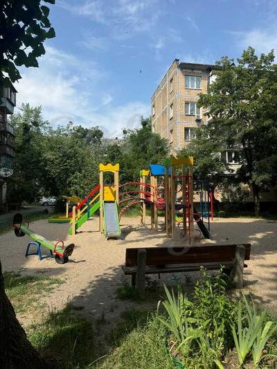 Продам 3-к квартиру Київ, Дніпровський, Запорожця вул., 11б