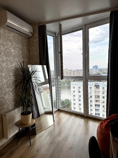 Продам 1-комнатную квартиру, улица Драгоманова, д.2, Дарницкий район, Киев