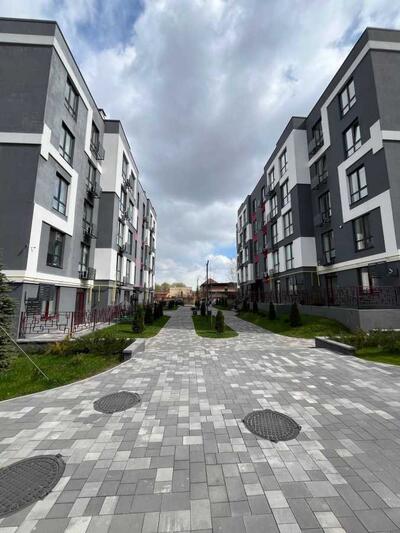 Продам 1-к квартиру Фастівський, Гатне, Інститутська, 5