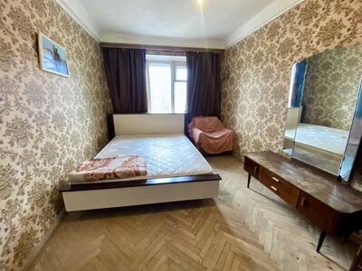 Продам 2-к квартиру Київ, Печерський, Лесі Українки бульв., 24Б