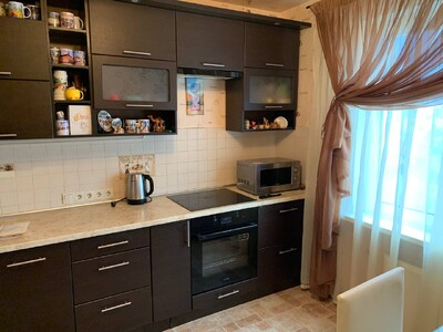 Продаж трикімнатної квартири з ремонтом Ахматова 24 