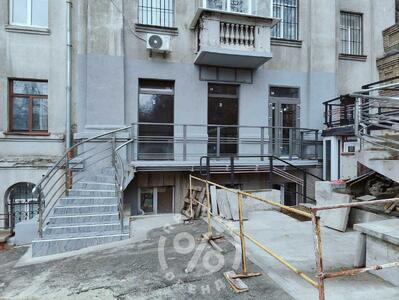 Продам торгову площу Київ, Печерський, Шовковична вул., 38