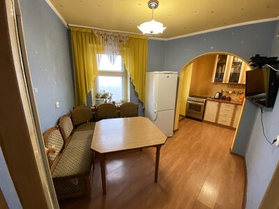 Окрема Кімната, Початок Троєщини, Райдужний, Бальзака 6