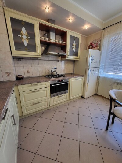 Продам 3-у квартиру з ремонтом,Троєщина
