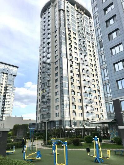Продам 3-к квартиру Київ, Дарницький, Трускавецька вул., 2А