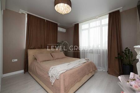 Продам 2-к квартиру Київ, Дніпровський, Воскресенська вул., 16Б