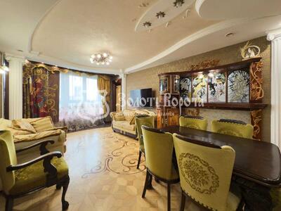 Продам 2-к квартиру Київ, Печерський, Панаса Мирного вул., 28а