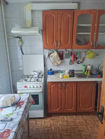 Продам 3-к квартиру Київ, Шевченківський, Олени Теліги вул., 19/2