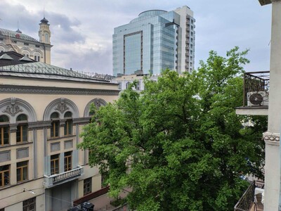 Довгострокова оренда, вул. Лисенко 8