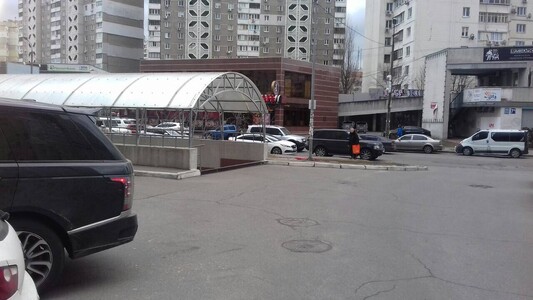 ОРЕНДА паркомісця в підземному паркінгу, вул.Мишуги, 8