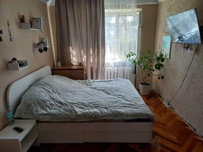 Продам 2-к квартиру Київ, Дніпровський, Ентузіастів вул.
