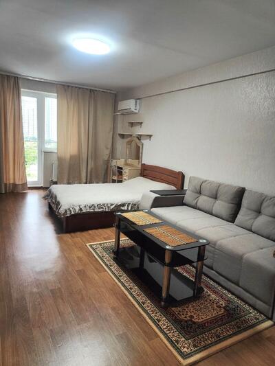 1-кімнатна, Михайла Максимовича вул. (Онуфрія Трутенка), Голосіївський