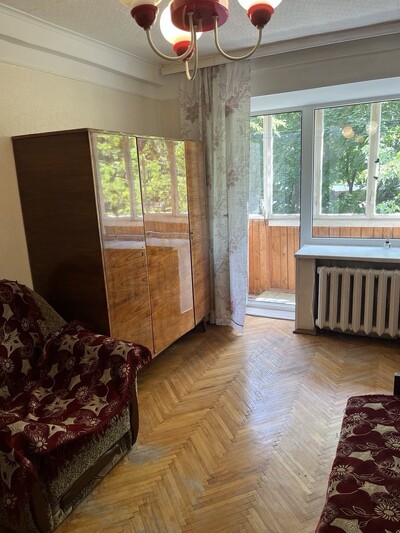 Здам 1к.Деснянський,Лісовий,вул.Братиславська 34.