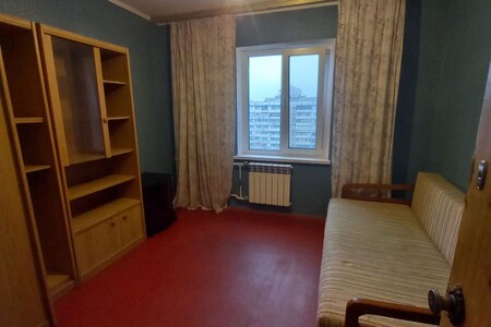 Продаж 3-х. кім. Квартири. вул. Харківське шосе/ метро Вирлиця